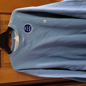 Champion Crewneck Sweatshirt....NEW WITH TAGS.....XXL........NICE LIGHT BLUE